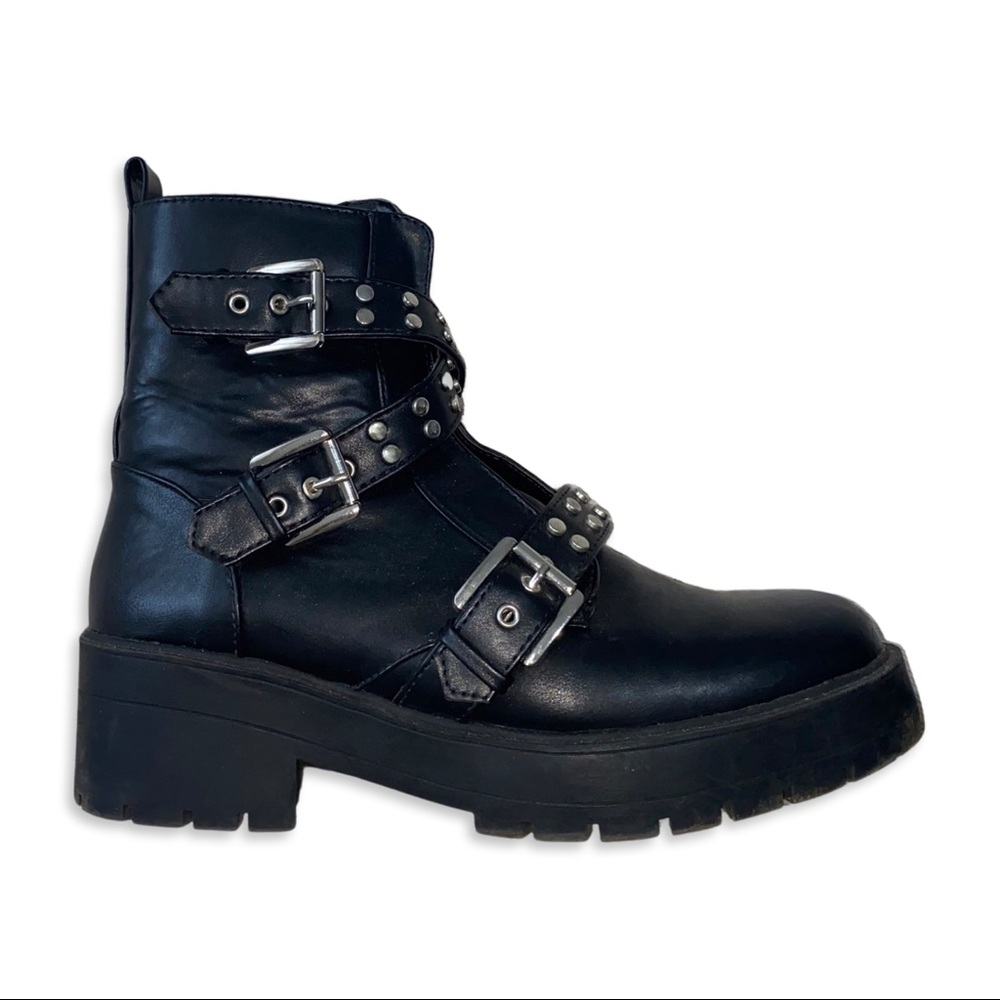 Forever 21 chunky boots - Picture 2 of 3